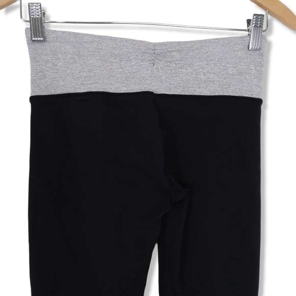 Lululemon Crop Active Pants Size 4 - Picture 5 of 7